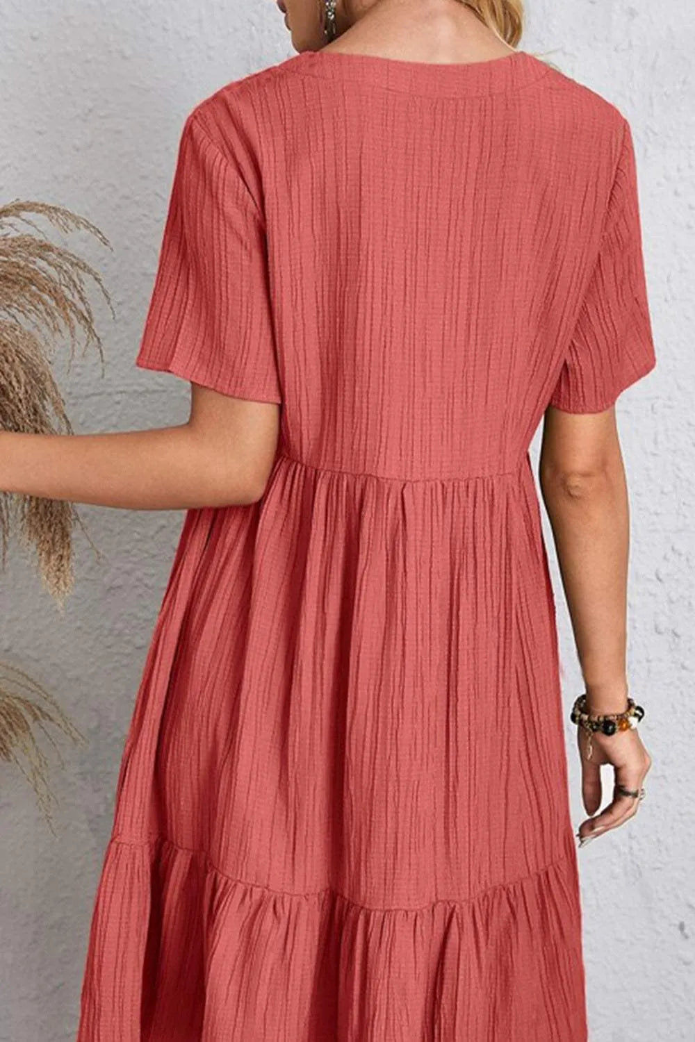Full Size Ruched V-Neck Short Sleeve Dress Casual Dresses - Tophatter Daily Deals
